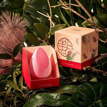 DianYanZhi Taipei Flamingo  Soft Mist Peach Cheek Flocking Beauty Egg (Box) makeup puff makeup sponge  Fixed Size