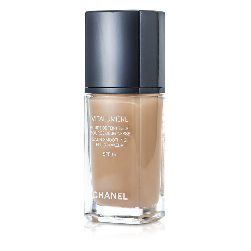 Ruqaiya Khan: CHANEL Vitalumiere Satin Smoothing Fluid Foundation Review  and Swatches