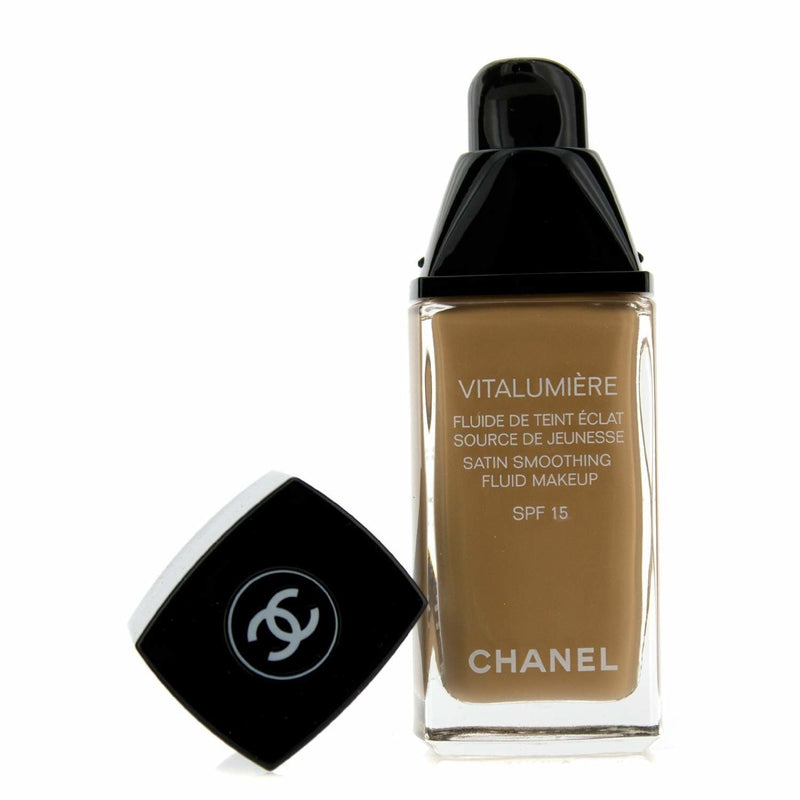 Chanel Vitalumiere Fluide Makeup