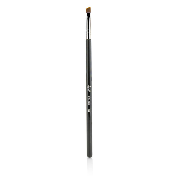 Sigma Beauty E65 Small Angle Brush