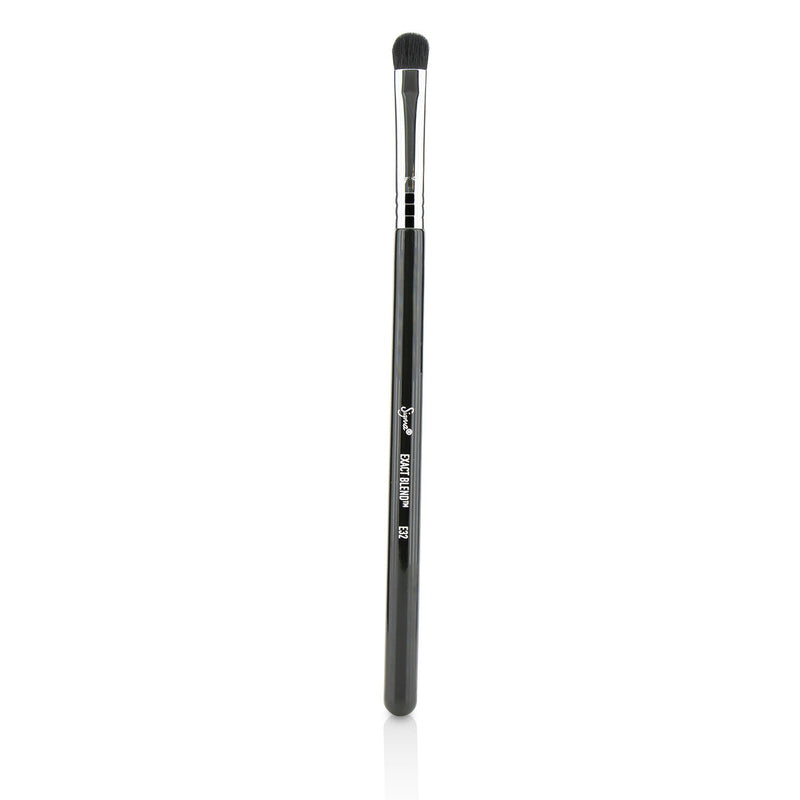 Sigma Beauty E32 Exact Blend Brush