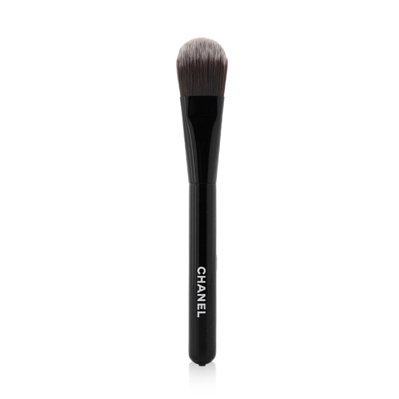 CHANEL LES PINCEAUX DE CHANEL Rounded Eyeshadow Blender Brush N