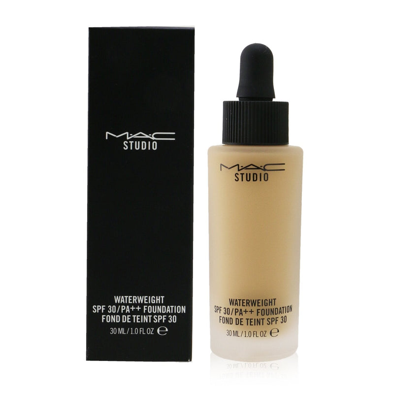 MAC Studio Waterweight Foundation SPF 30 - # NC42 (True Medium With Golden Undertone) 