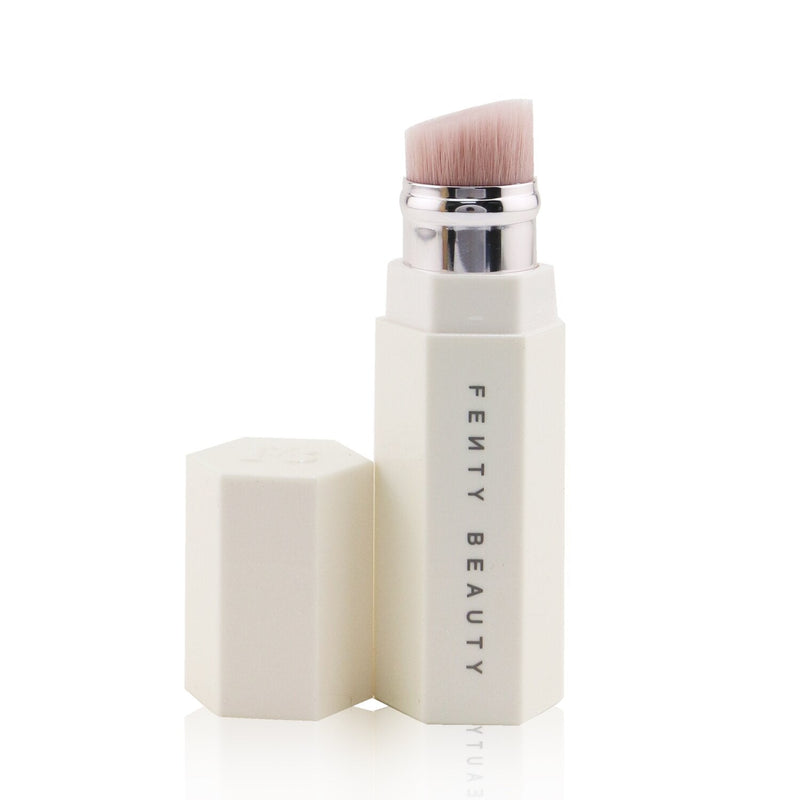 Fenty Beauty by Rihanna Portable Highlighter Brush 140