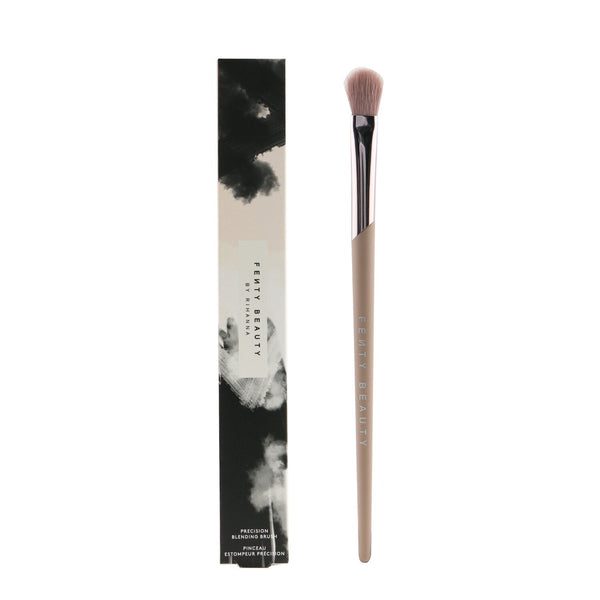 Fenty Beauty by Rihanna Precision Blending Brush 230